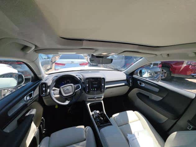 2026 Volvo XC40 Plus