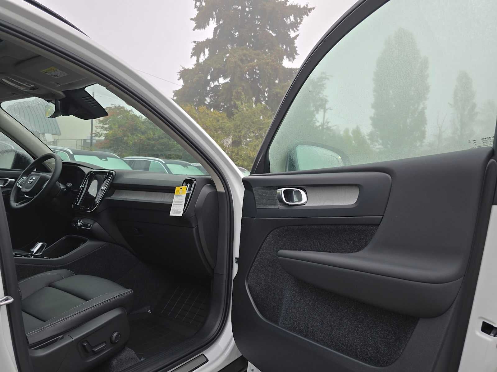 2026 Volvo XC40 Plus