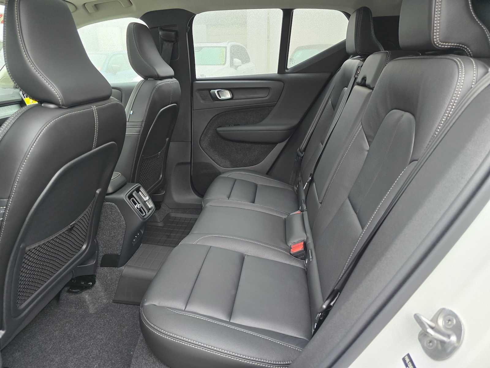 2026 Volvo XC40 Plus