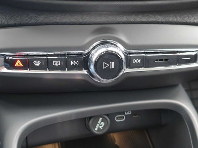 2026 Volvo XC40 Plus