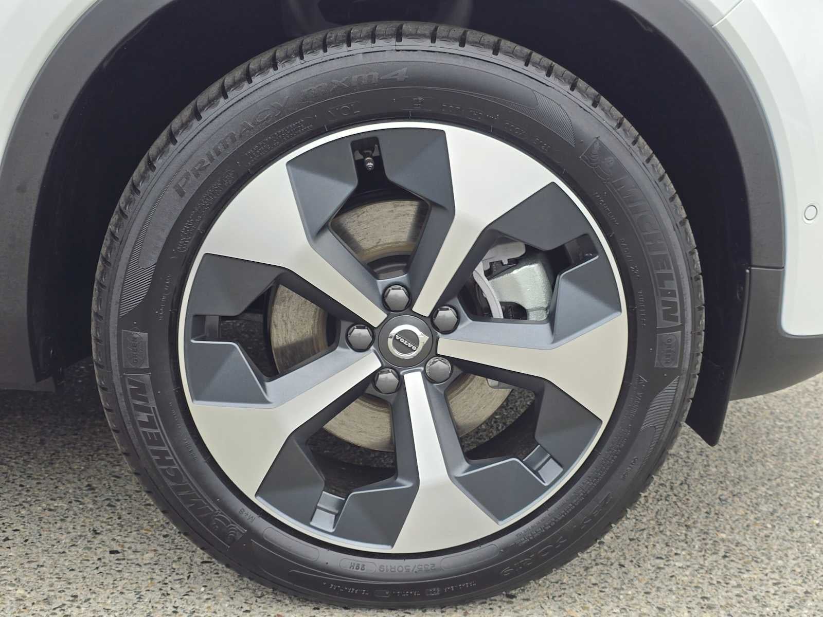 2026 Volvo XC40 Plus
