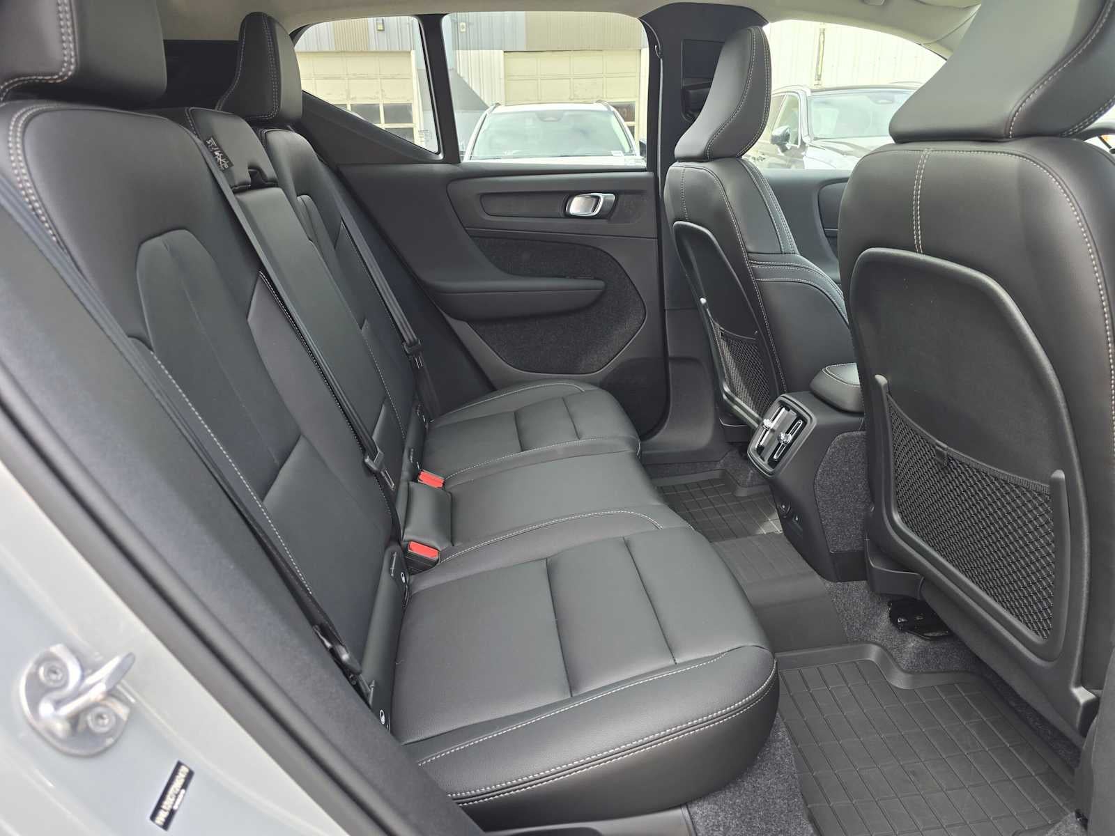 2026 Volvo XC40 Plus