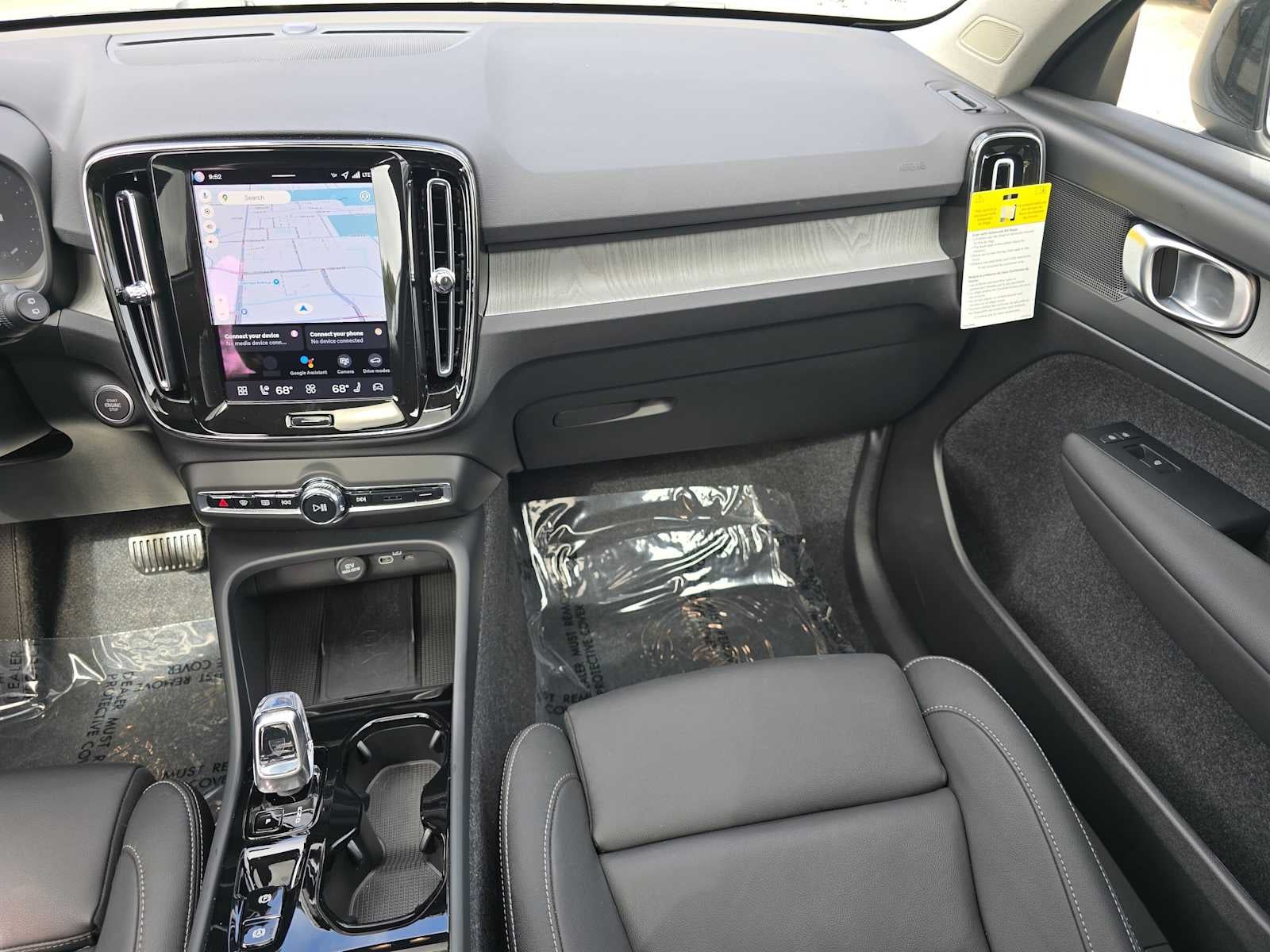 2026 Volvo XC40 Plus