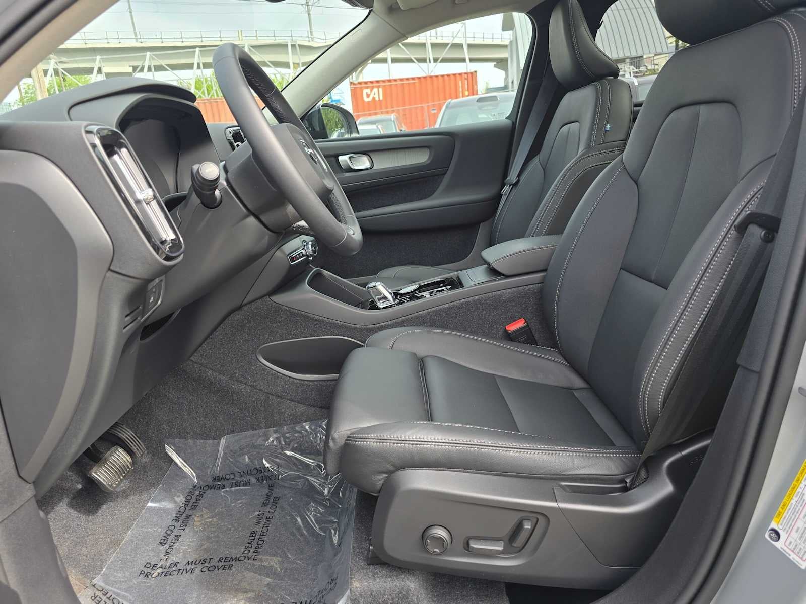 2026 Volvo XC40 Plus