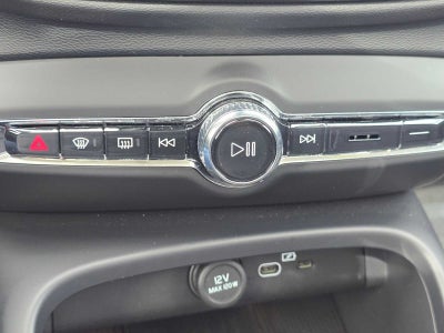 2026 Volvo XC40 Plus