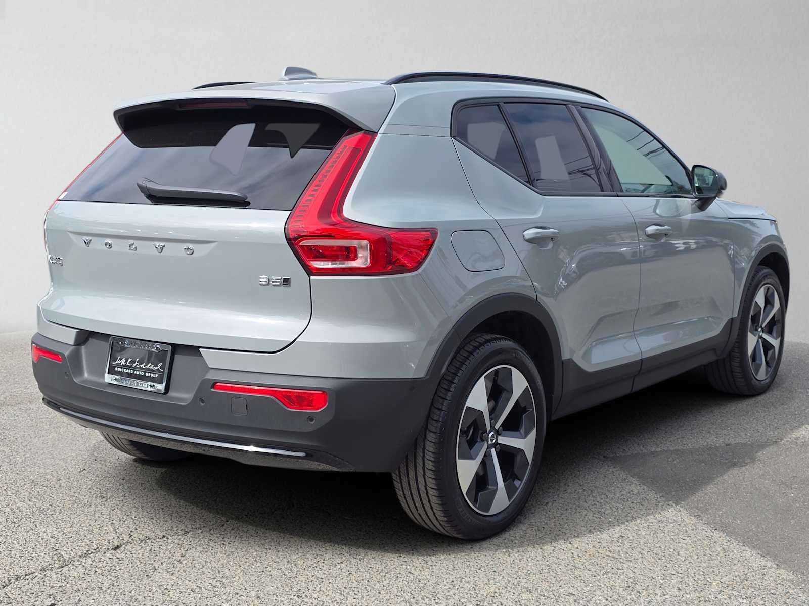 2026 Volvo XC40 Plus
