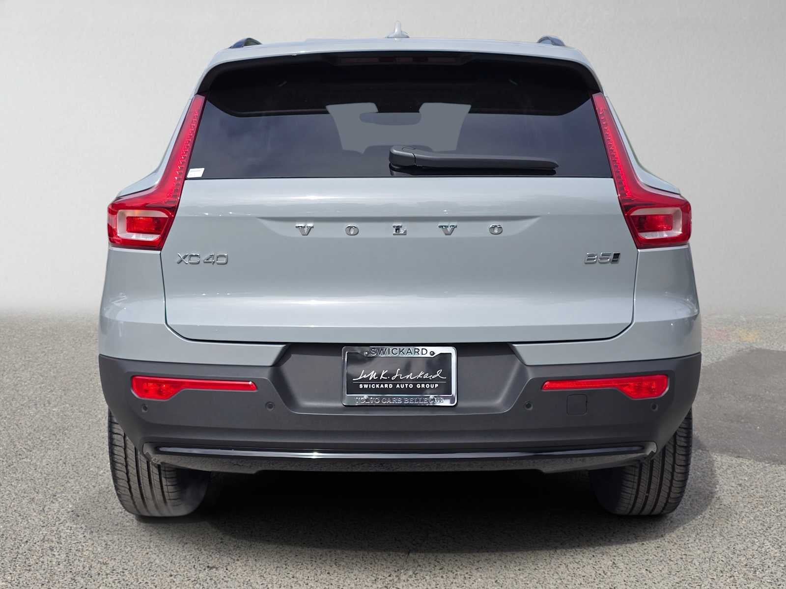 2026 Volvo XC40 Plus