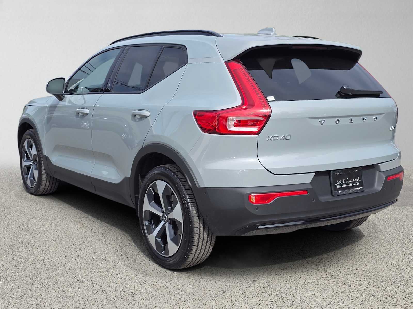 2026 Volvo XC40 Plus