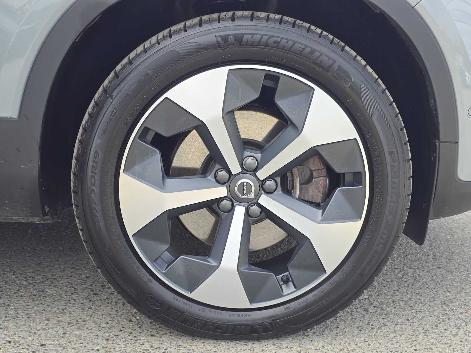 2026 Volvo XC40 Plus