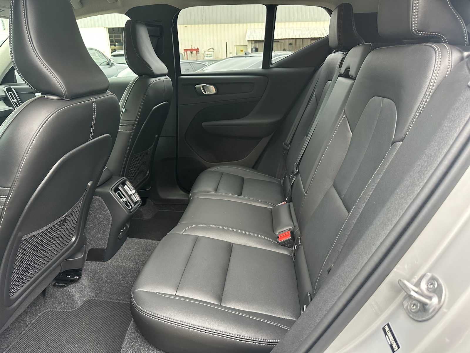 2025 Volvo XC40 Plus Dark Theme