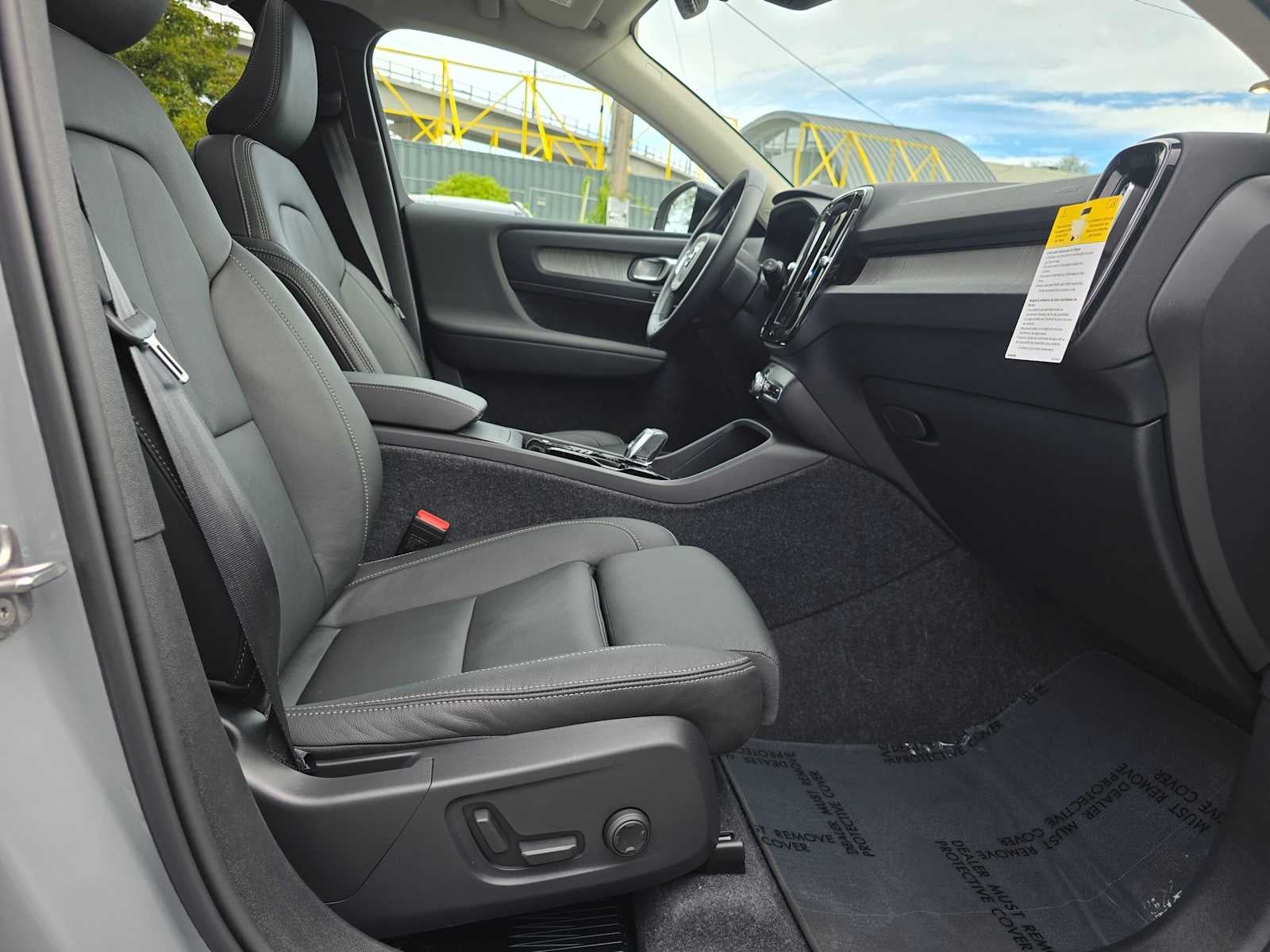 2026 Volvo XC40 Plus