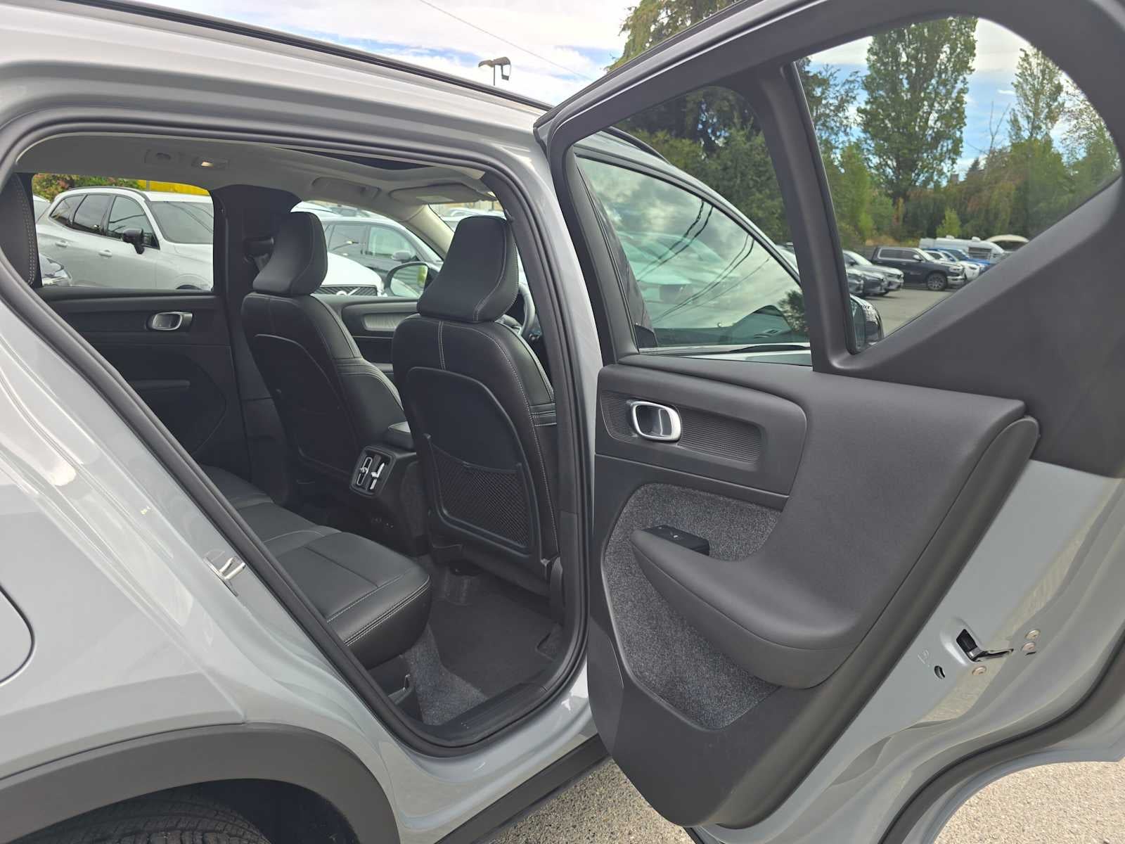 2026 Volvo XC40 Plus