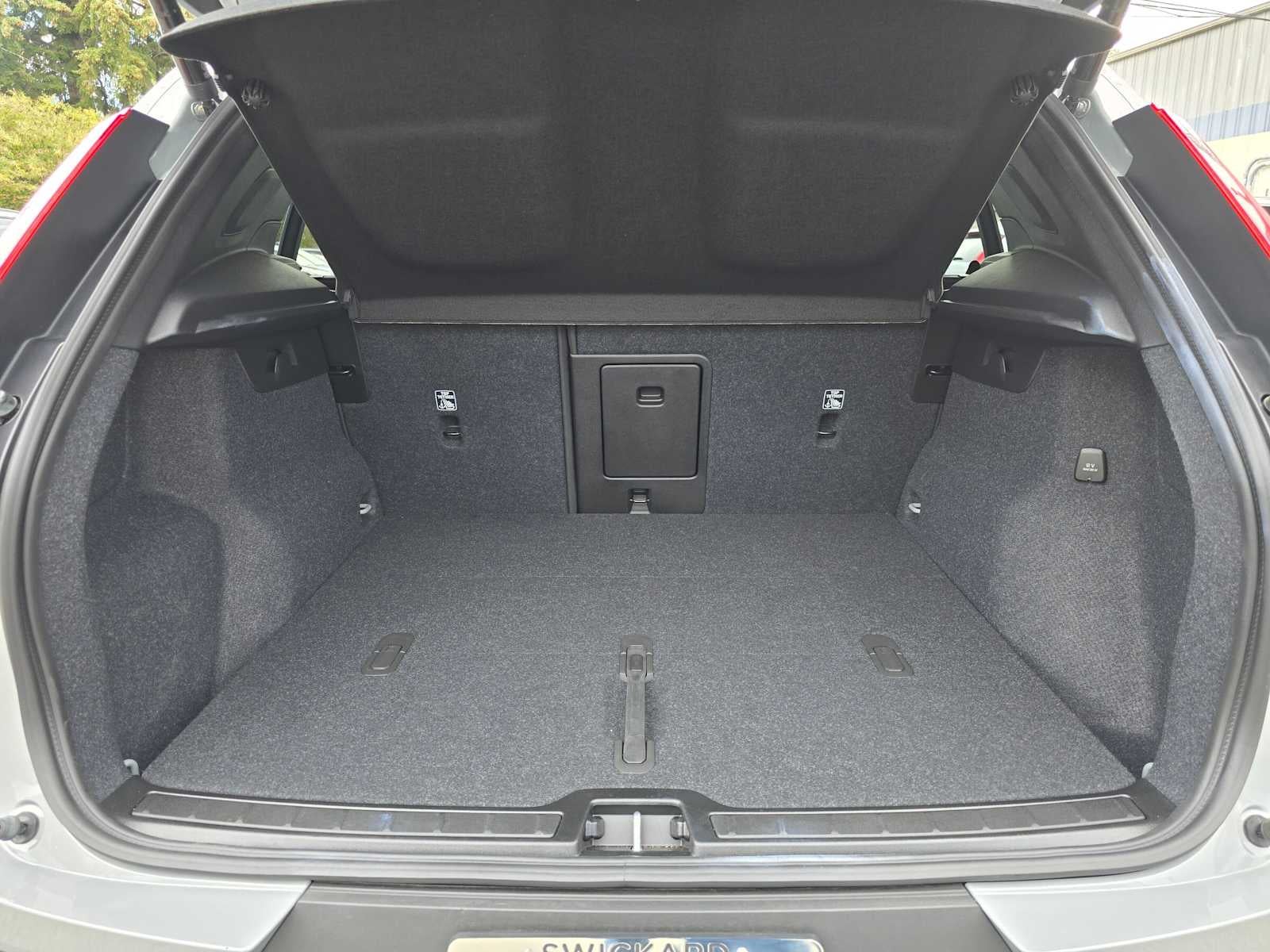2026 Volvo XC40 Plus