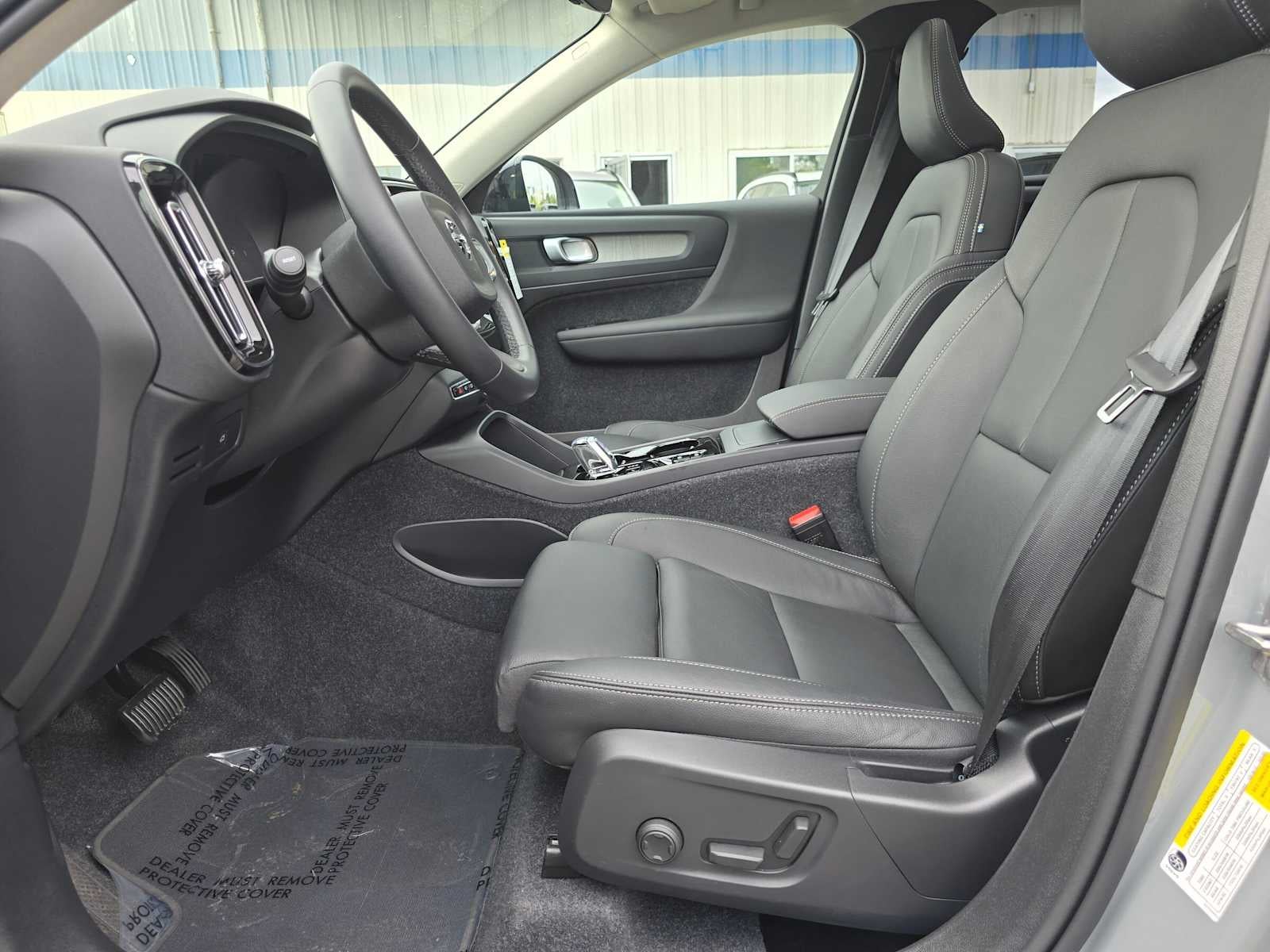 2026 Volvo XC40 Plus