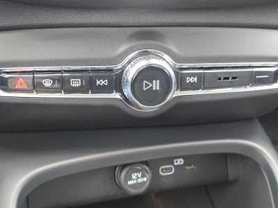 2026 Volvo XC40 Plus
