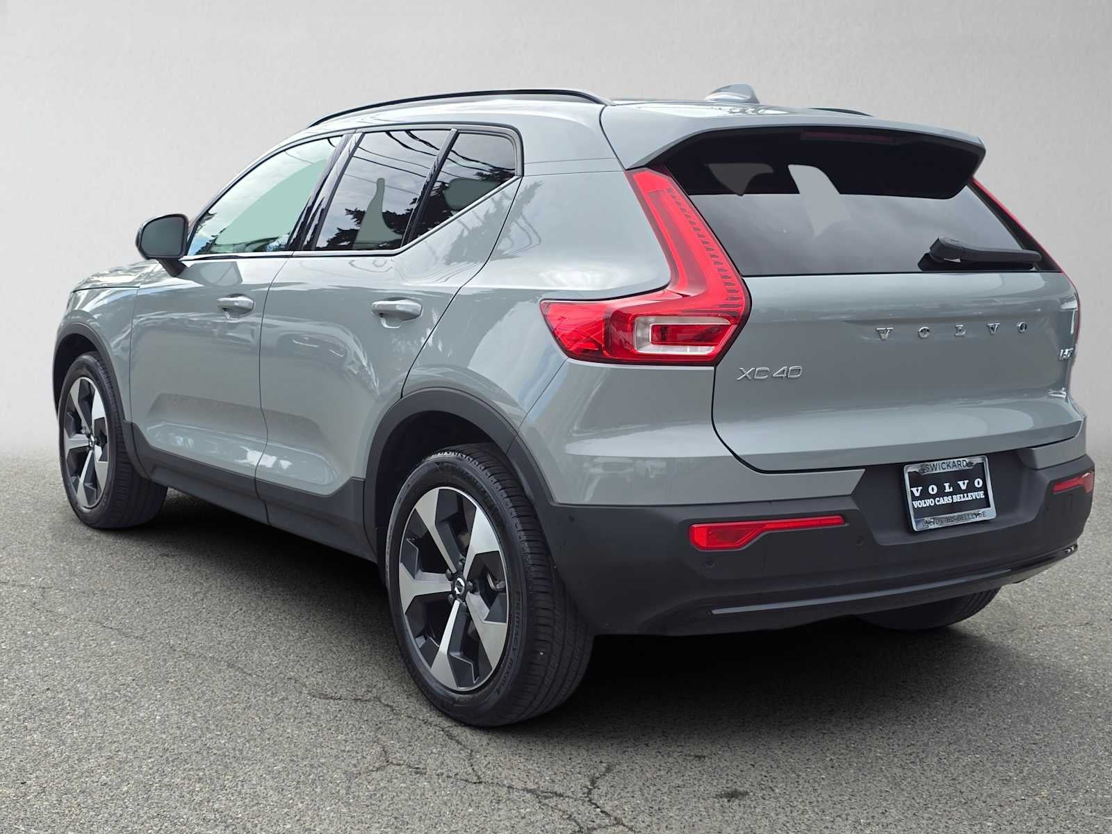 2026 Volvo XC40 Plus