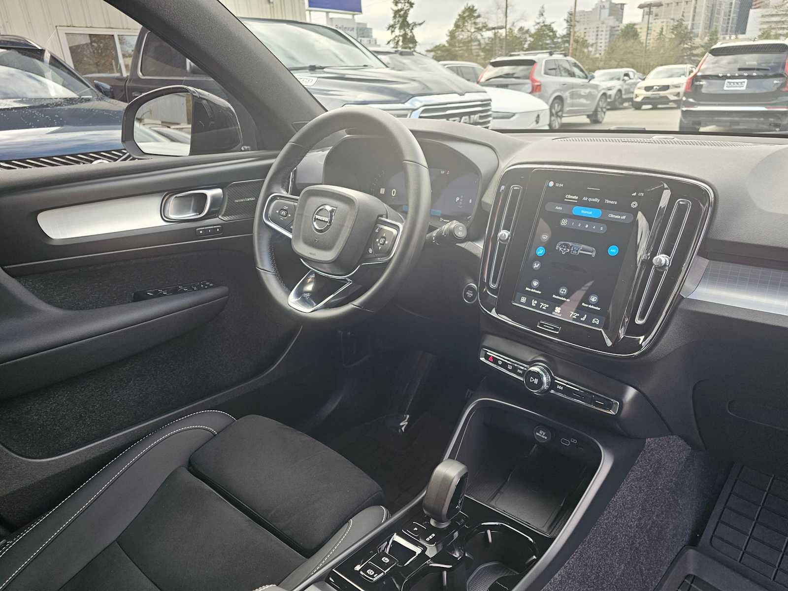 2026 Volvo XC40 Ultra Black Edition