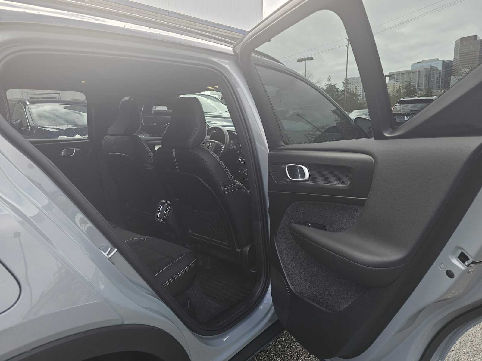 2026 Volvo XC40 Ultra Black Edition