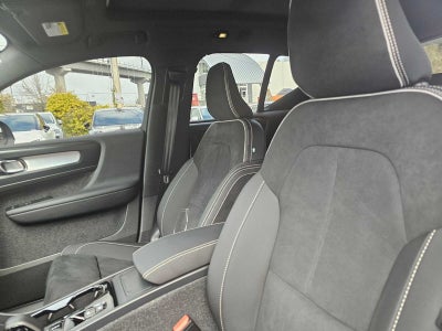 2026 Volvo XC40 Ultra Black Edition