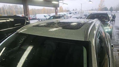 2025 Volvo XC40 Plus Bright Theme