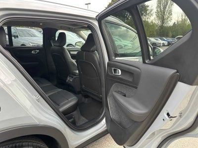 2025 Volvo XC40 Plus Bright Theme