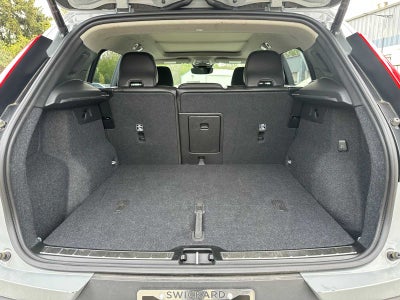 2025 Volvo XC40 Plus Bright Theme