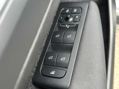 2025 Volvo XC40 Plus Bright Theme