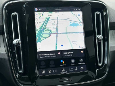 2025 Volvo XC40 Plus Bright Theme