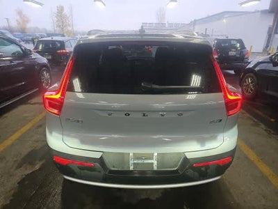 2025 Volvo XC40 Plus Bright Theme