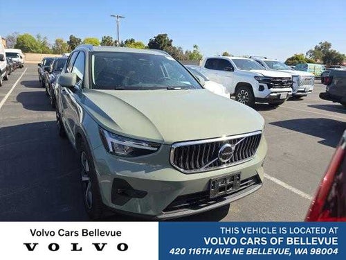 2025 Volvo XC40 Plus Bright Theme