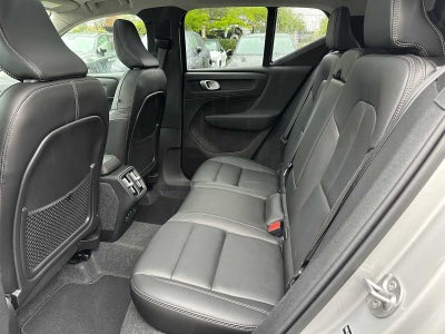 2025 Volvo XC40 Plus Bright Theme