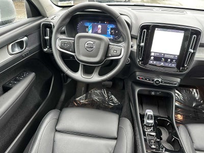 2025 Volvo XC40 Plus Bright Theme