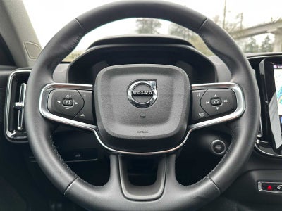 2025 Volvo XC40 Plus Bright Theme