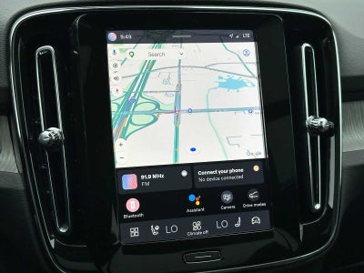 2025 Volvo XC40 Plus Bright Theme