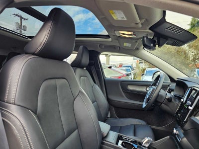 2025 Volvo XC40 Plus Bright Theme