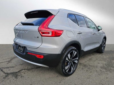 2025 Volvo XC40 Plus Bright Theme
