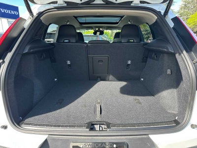 2025 Volvo XC40 Plus Bright Theme