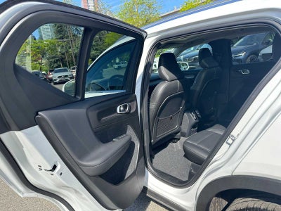 2025 Volvo XC40 Plus Bright Theme