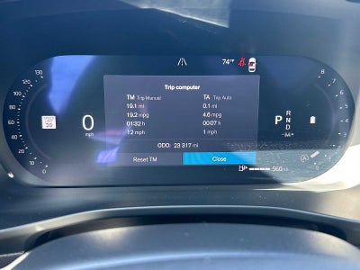 2025 Volvo XC40 Plus Bright Theme
