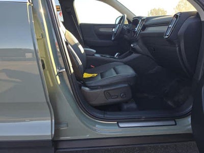 2025 Volvo XC40 Plus Bright Theme