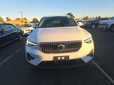 2025 Volvo XC40 Plus Bright Theme