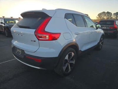 2025 Volvo XC40 Plus Bright Theme