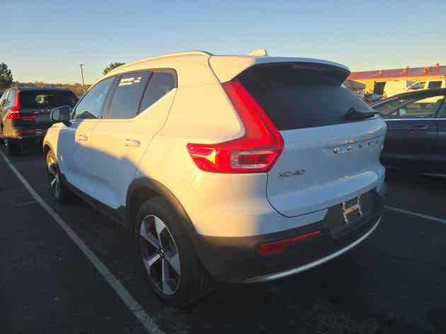 2025 Volvo XC40 Plus Bright Theme
