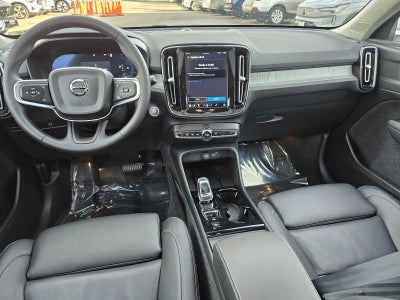 2025 Volvo XC40 Plus Bright Theme