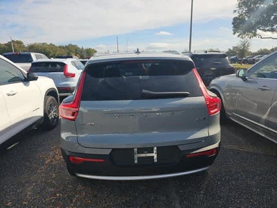 2025 Volvo XC40 Plus Bright Theme