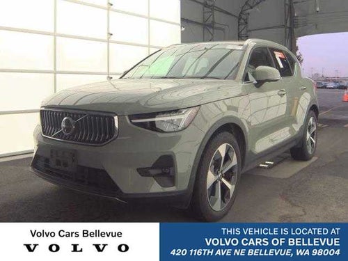 2025 Volvo XC40 Plus Bright Theme