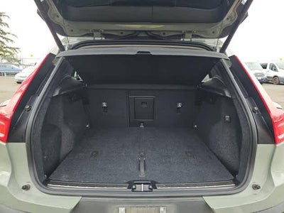 2025 Volvo XC40 Plus Bright Theme