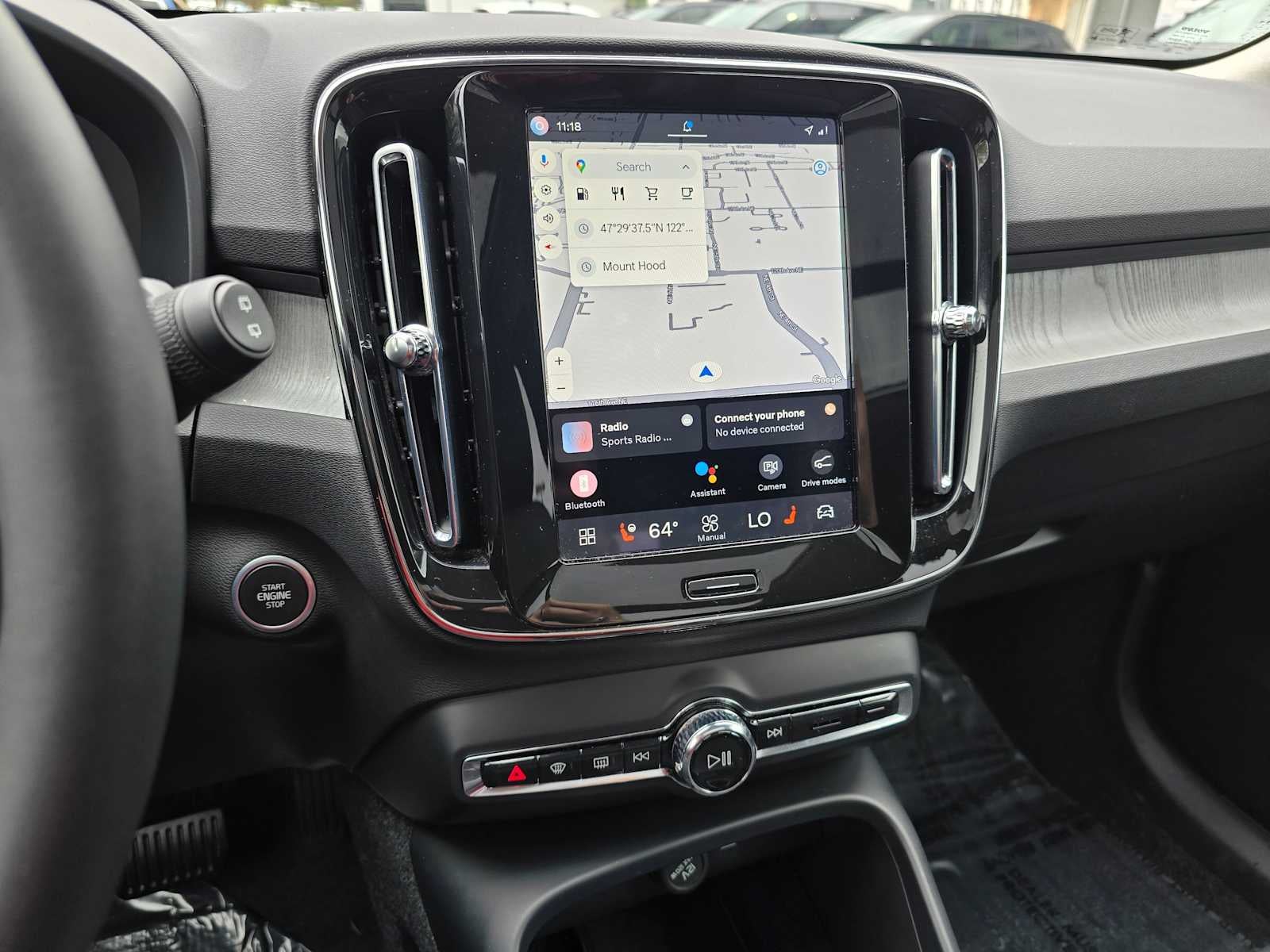 2025 Volvo XC40 Plus Bright Theme