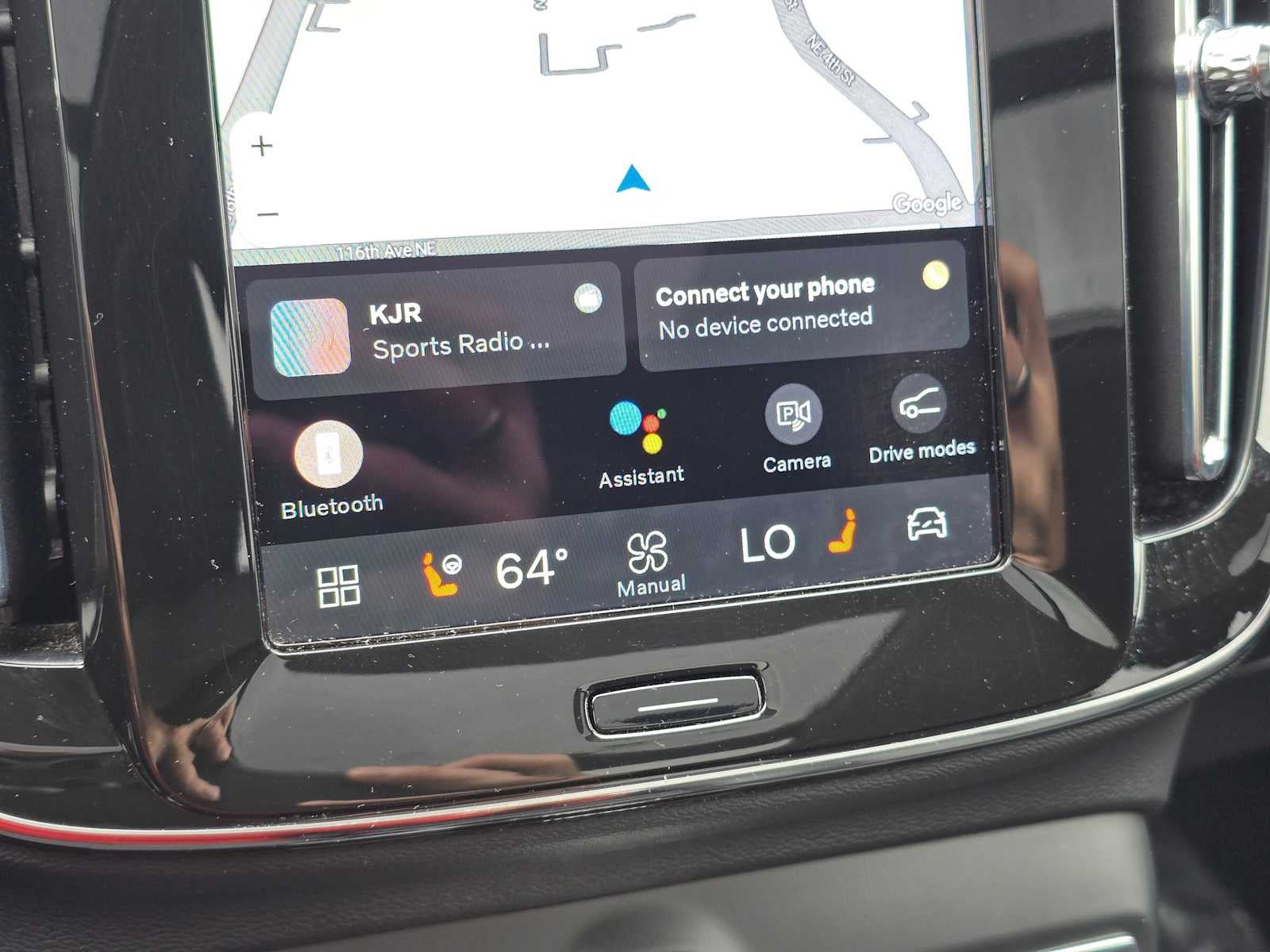 2025 Volvo XC40 Plus Bright Theme