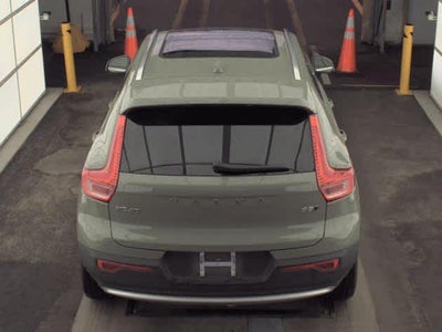 2025 Volvo XC40 Plus Bright Theme